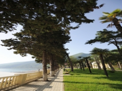 аллея у пляжа